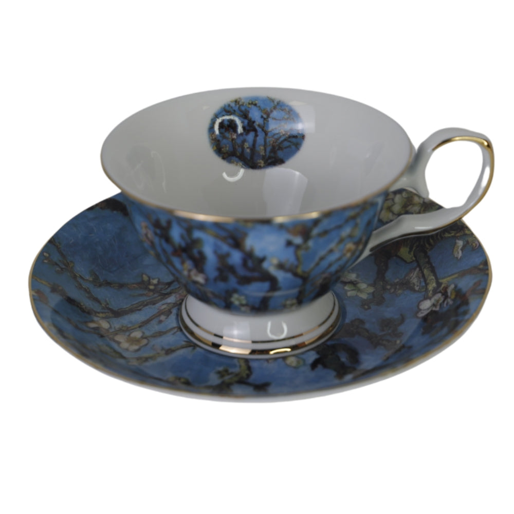 Cana din Portelan cu Farfurie Van Gogh cu Insertie de Aur, in Cutie Verde, cu imprimeu Almond Blossom