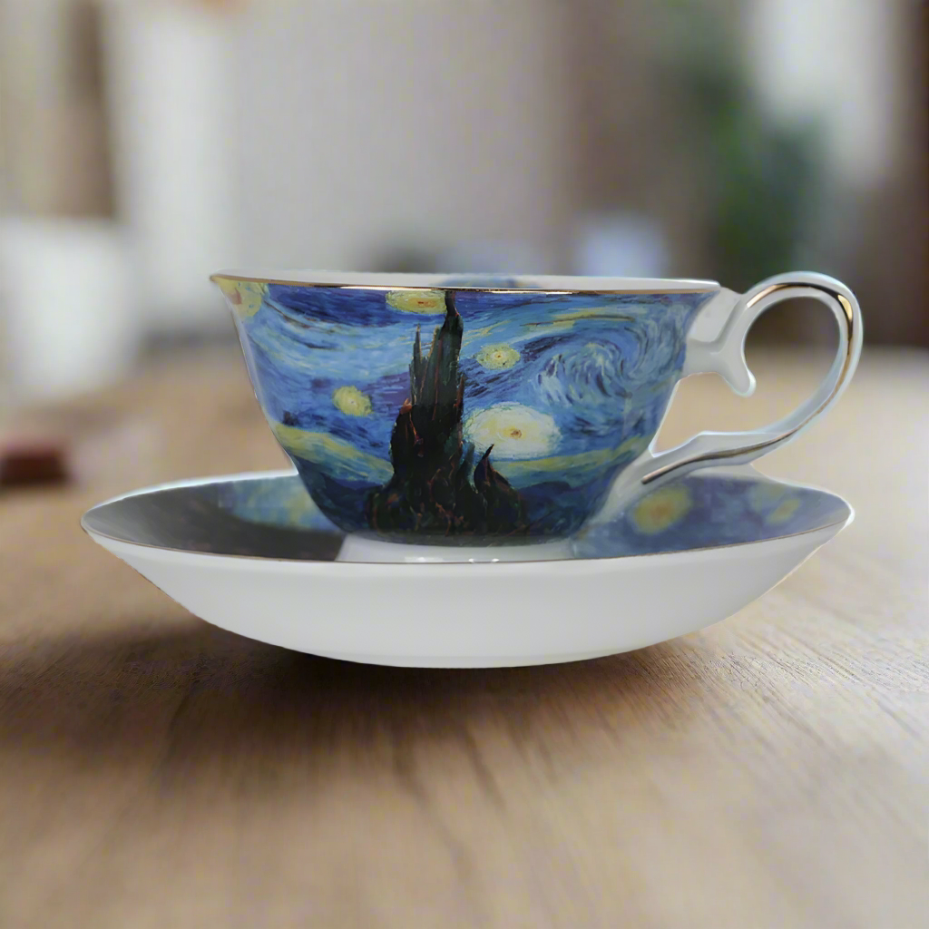 Cana din Portelan cu Farfurie Van Gogh cu Insertie de Aur, in Cutie Verde, cu imprimeu Starry Night