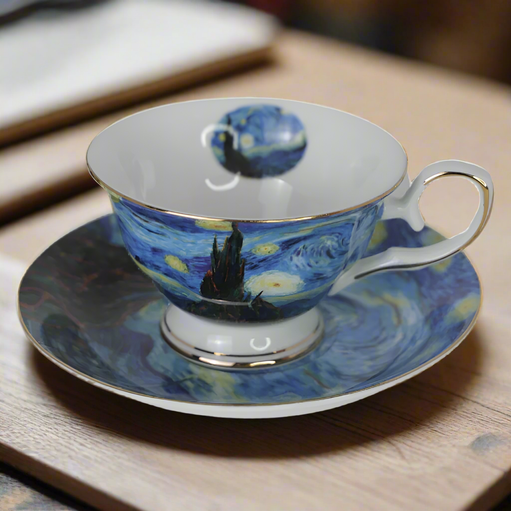 Cana din Portelan cu Farfurie Van Gogh cu Insertie de Aur, in Cutie Verde, cu imprimeu Starry Night