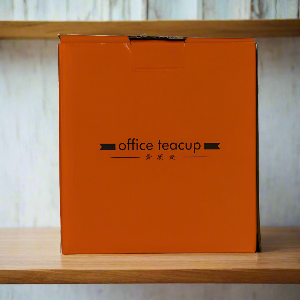 Cana din Portelan Gustav Klimt cu Insertie de Aur, in Cutie Portocalie, cu imprimeu The Kiss