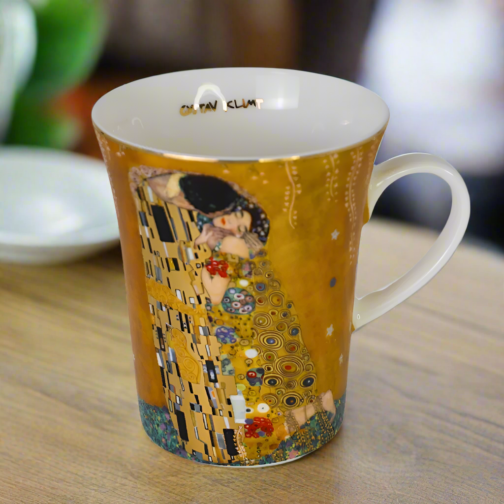 Cana din Portelan Gustav Klimt cu Insertie de Aur, in Cutie Portocalie, cu imprimeu The Kiss