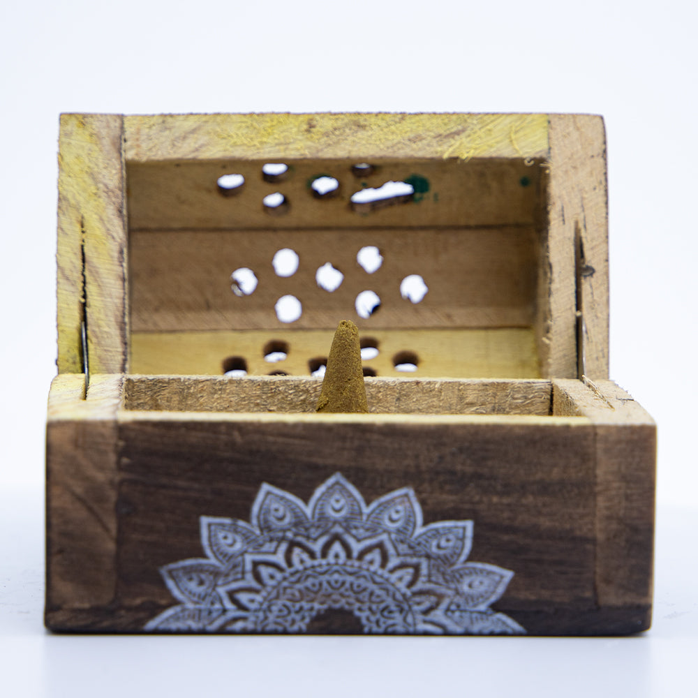 Set Cutie de Lemn cu 10 Conuri Parfumate și Suport, Patchouli - Karma Scents
