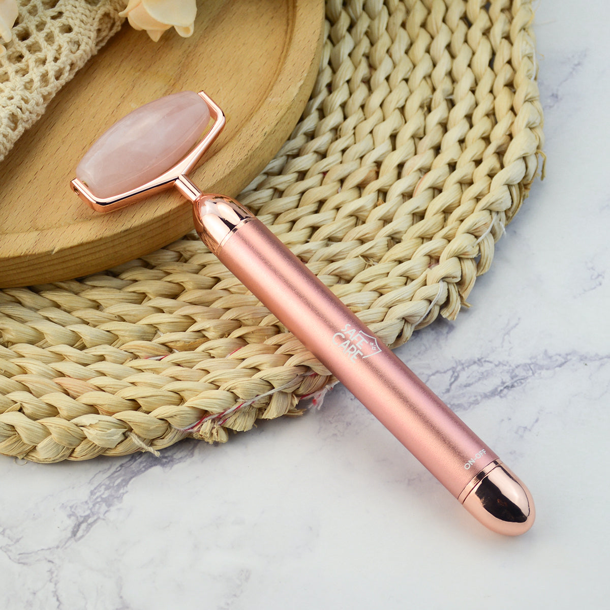 Dispozitiv pentru Masajul Fetei cu Vibratii, din Cuart Roz