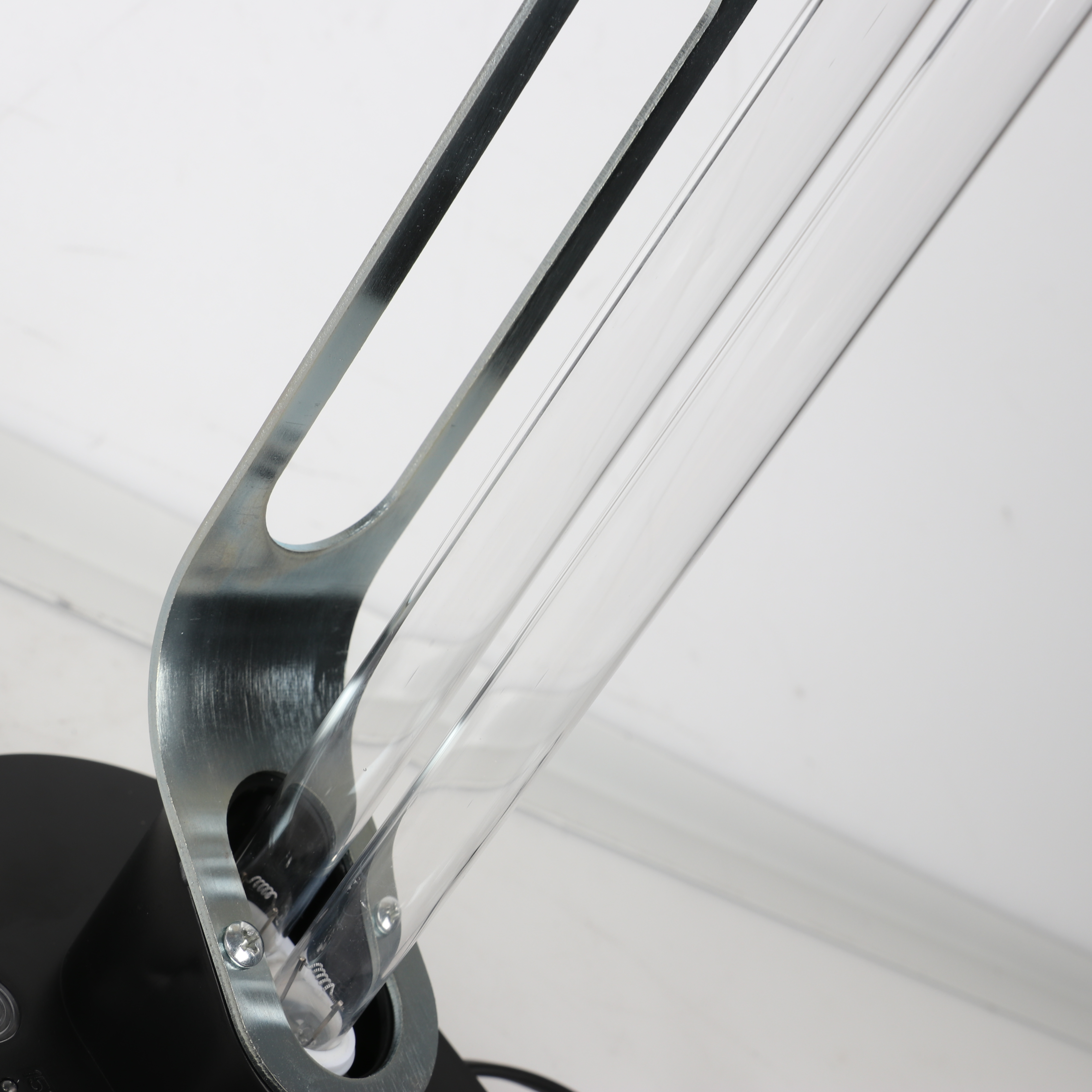 Lampa UVC Dezinfectanta, fara Ozon, cu telecomanda, senzor de prezenta si pornire intarziata - 38W - 40MP - Safecare