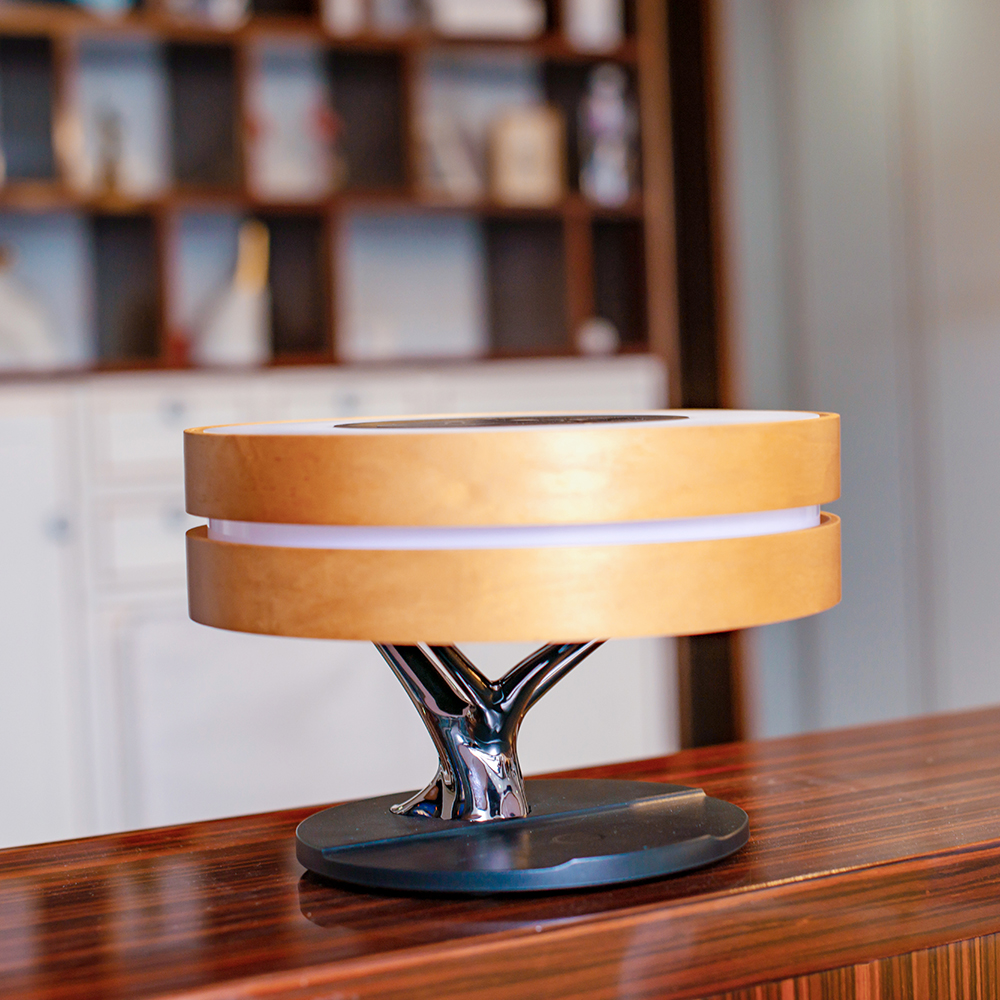 Lampa LED de Birou din Lemn de Cires, cu Incarcator Wireless si Boxa Bluetooth