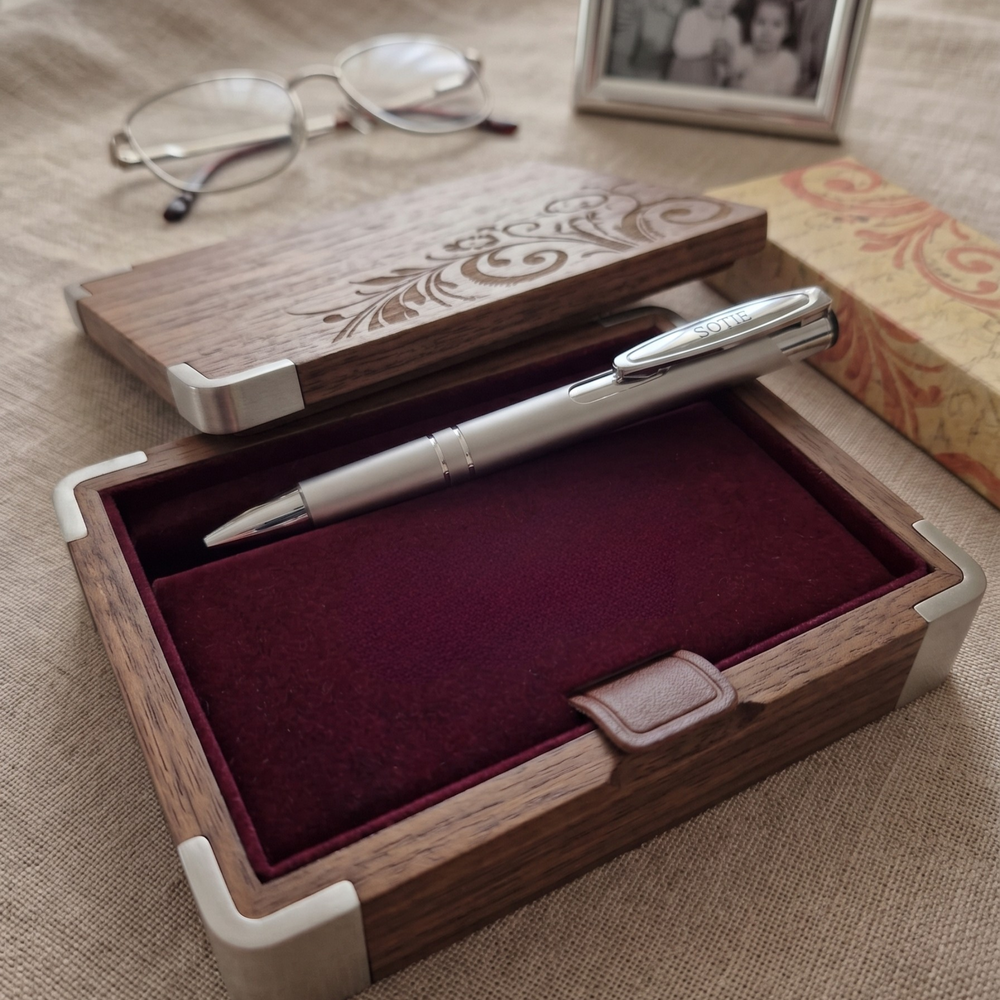 Pix personalizat in cutie cadou cu mesaj "Sotie"